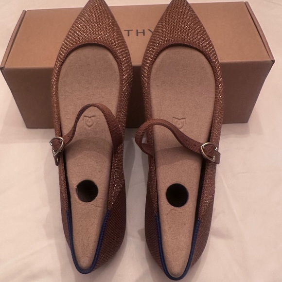 NEW- The Point Mary Jane II in Bronze size 8/smoke free home - Picture 7 of 16